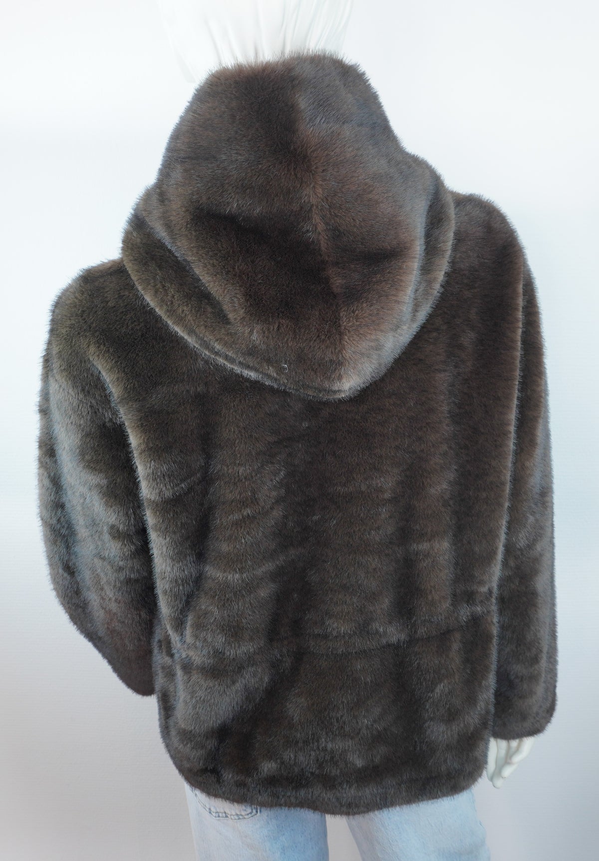 Originale dunkelbraune Felljacke von hinten