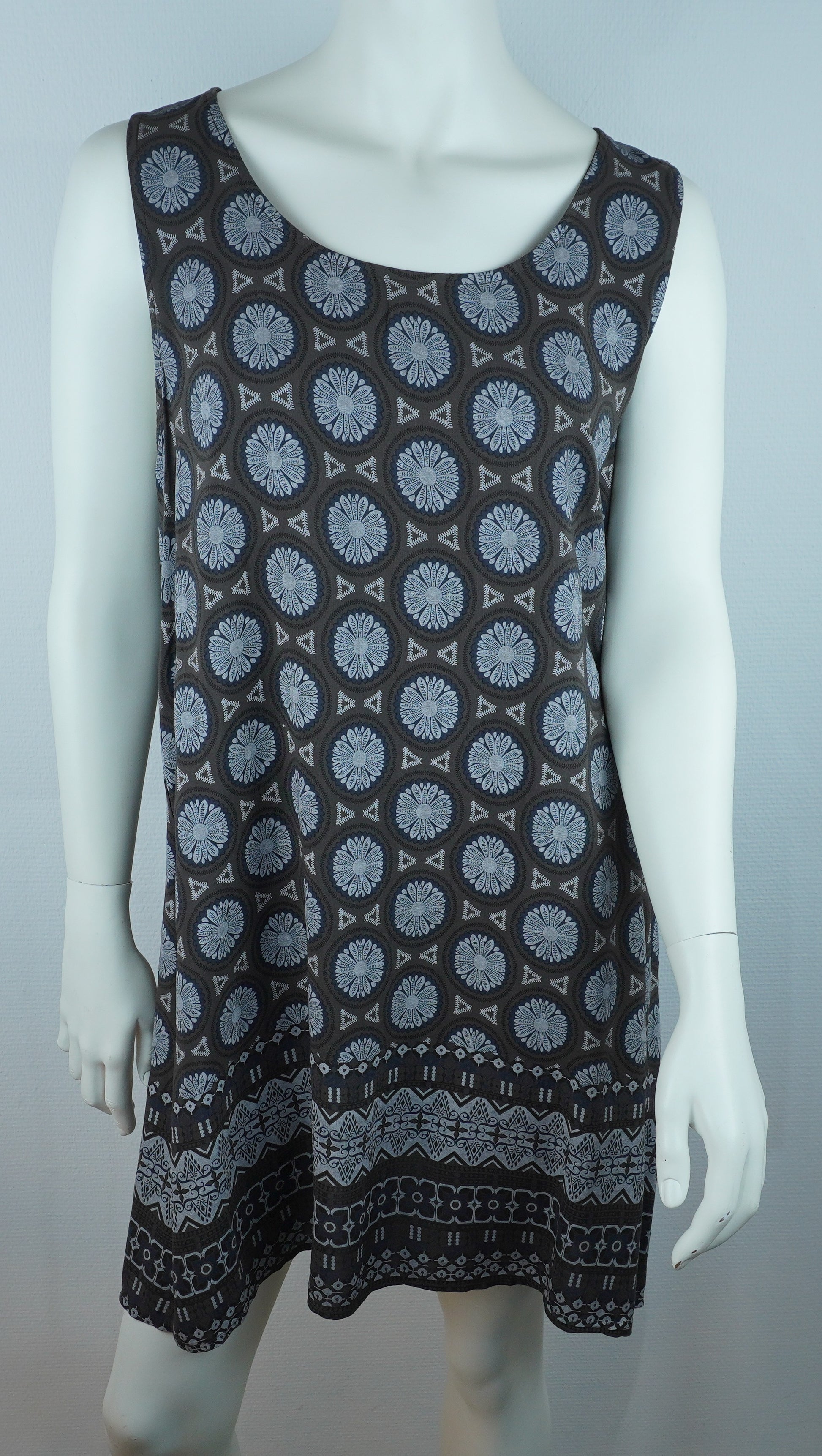Sommerkleid Nala Anthrazit – Vorderseite