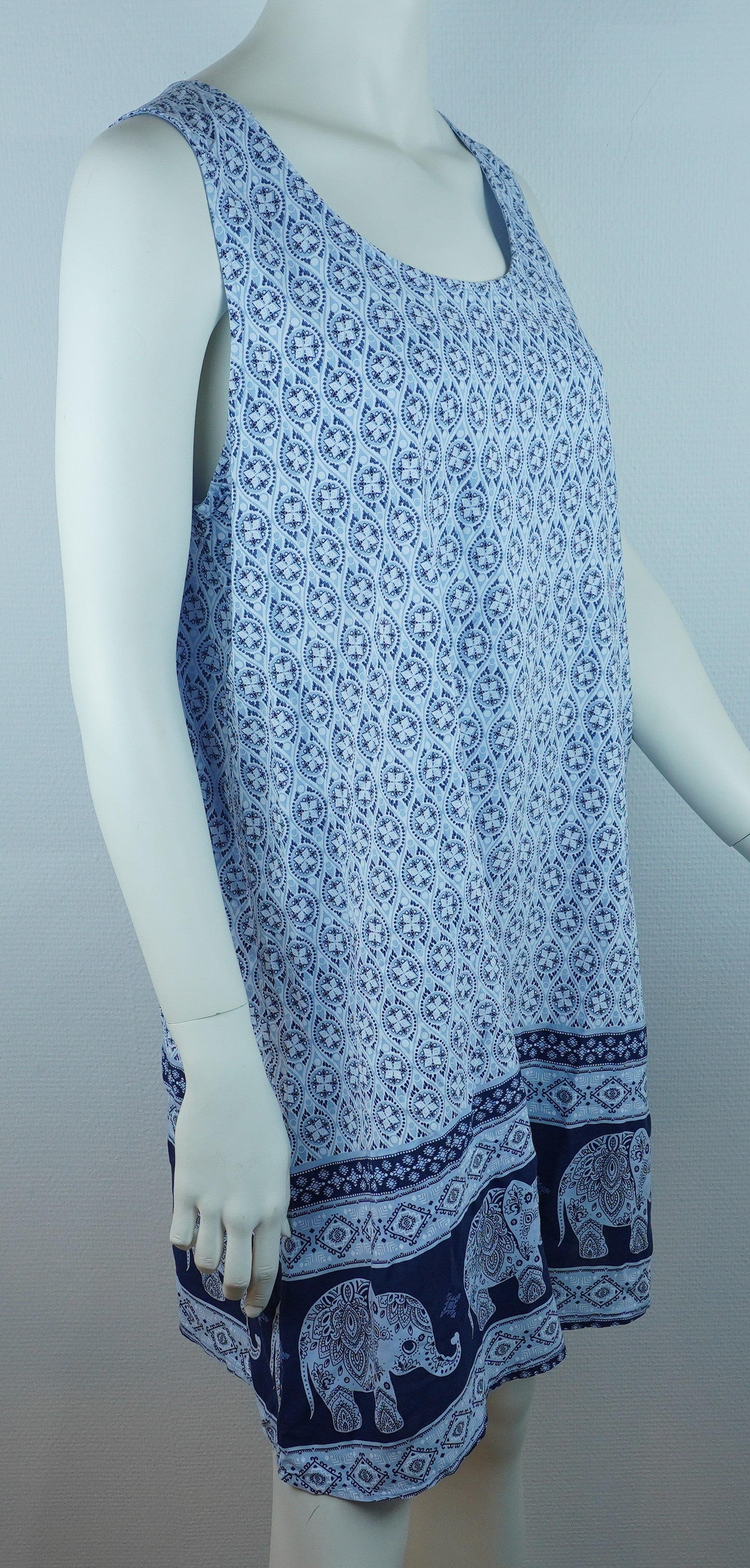 Sommerkleid Maya Weiß/Blau – Seitenansicht