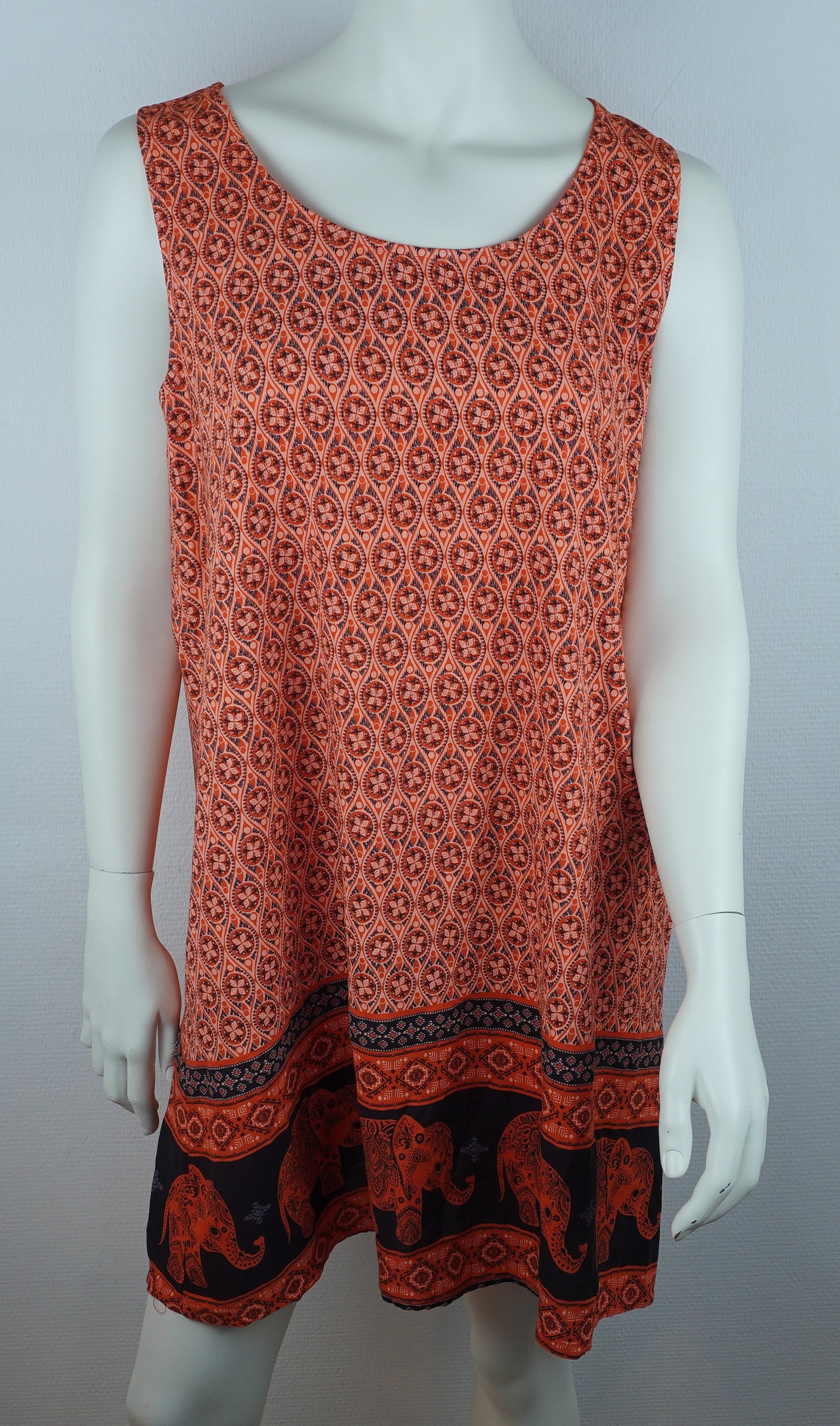 Sommerkleid Maya Terrakotta – Vorderseite