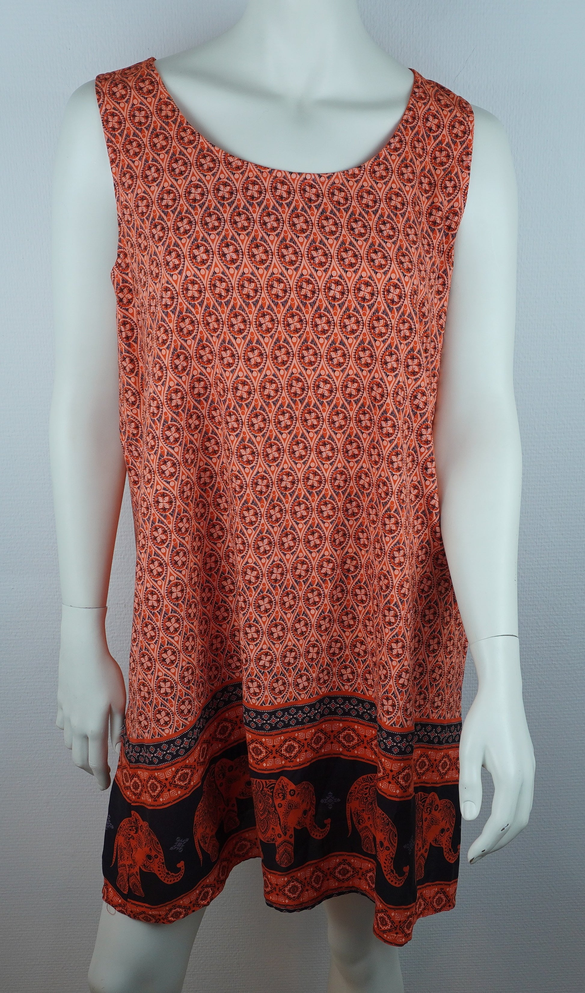 Sommerkleid Maya Terrakotta – Vorderseite