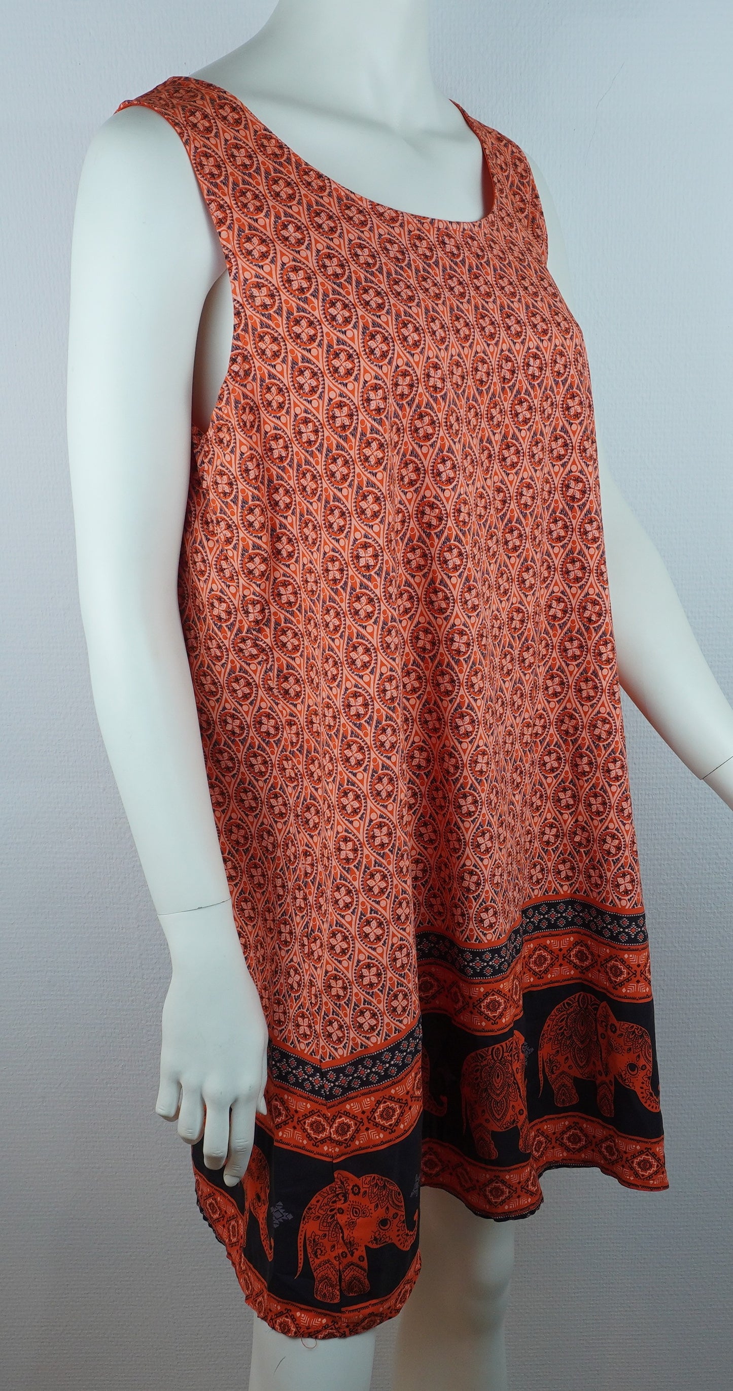 Sommerkleid Maya Terrakotta – Seitenansicht
