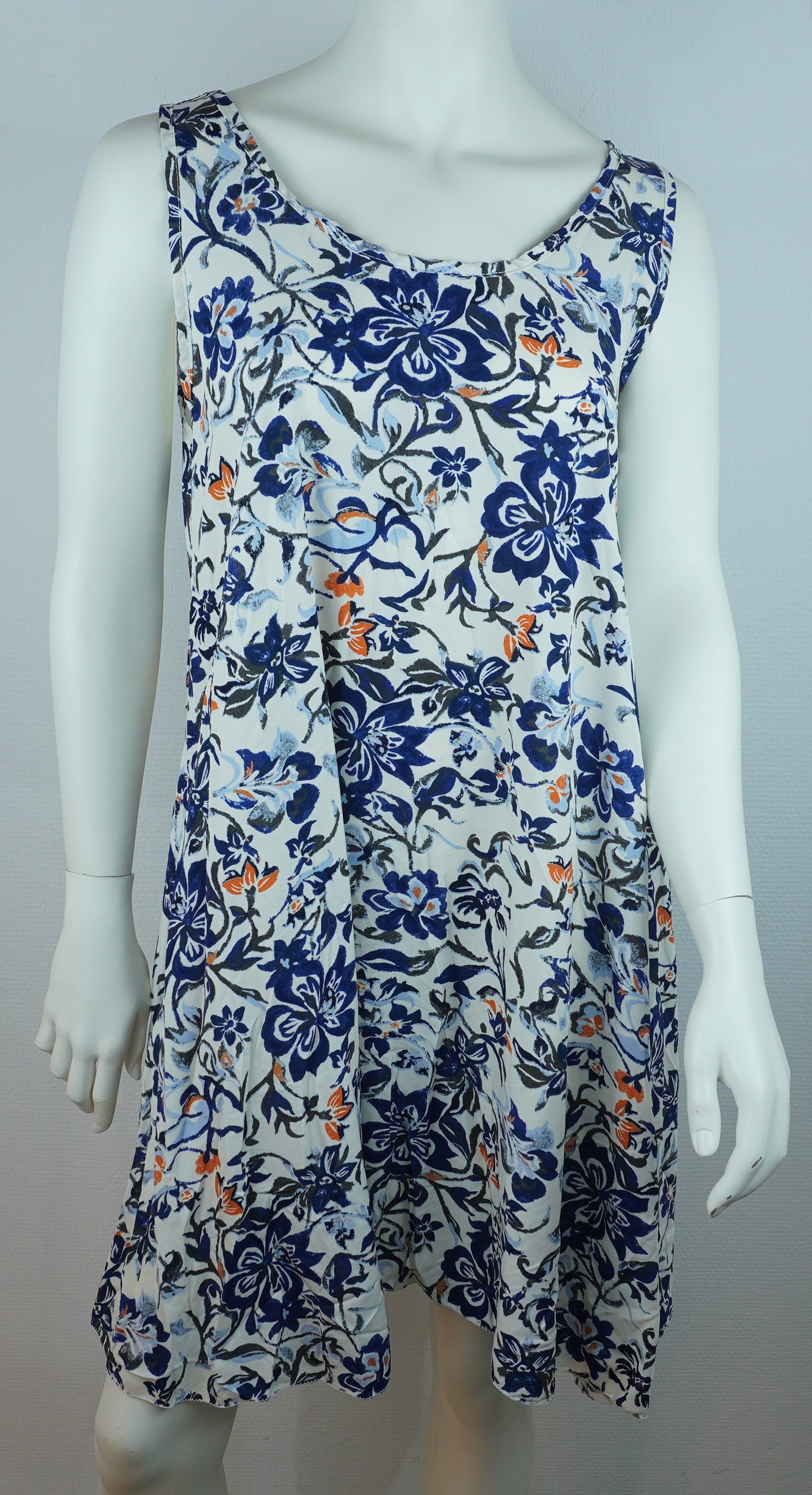 Sommerkleid – Blumenprint – Trägerkleid – Weiß/Blau