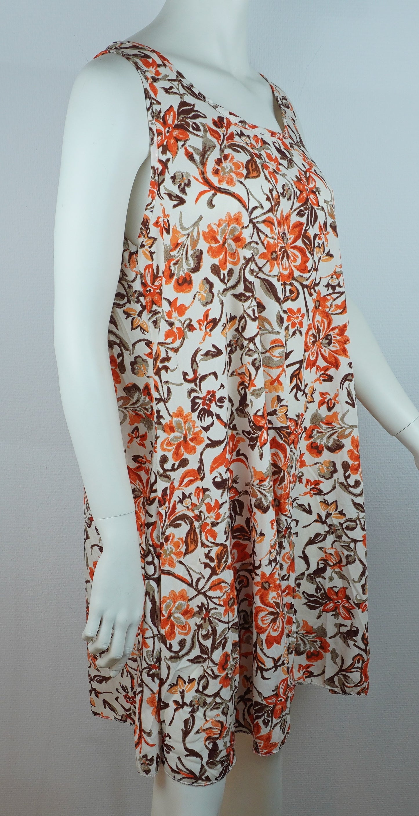 Sommerkleid – Blumenprint – Trägerkleid – Weiß/Orange
