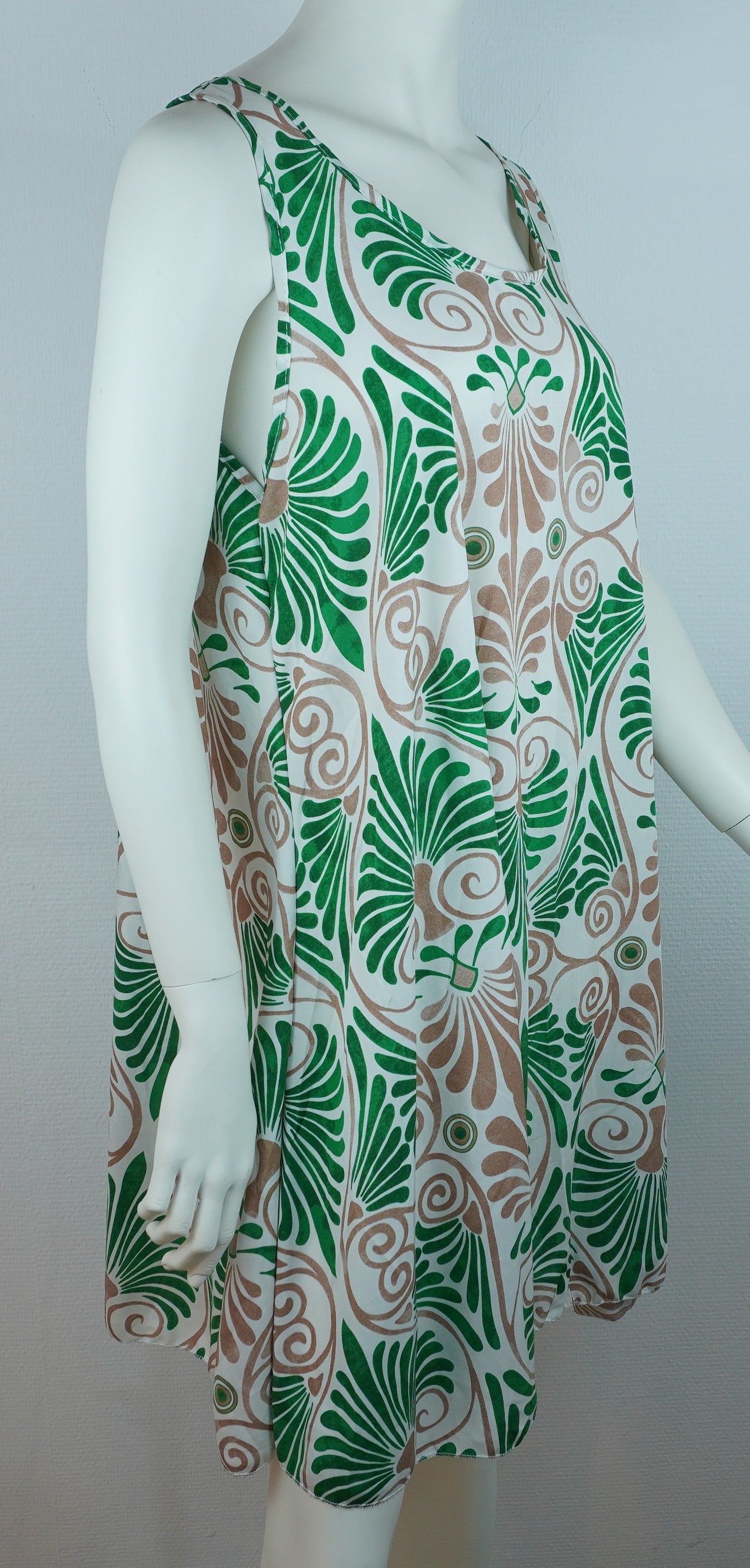 Sommerkleid – Art-Déco-Print Groß – Trägerkleid – Weiß/Grün