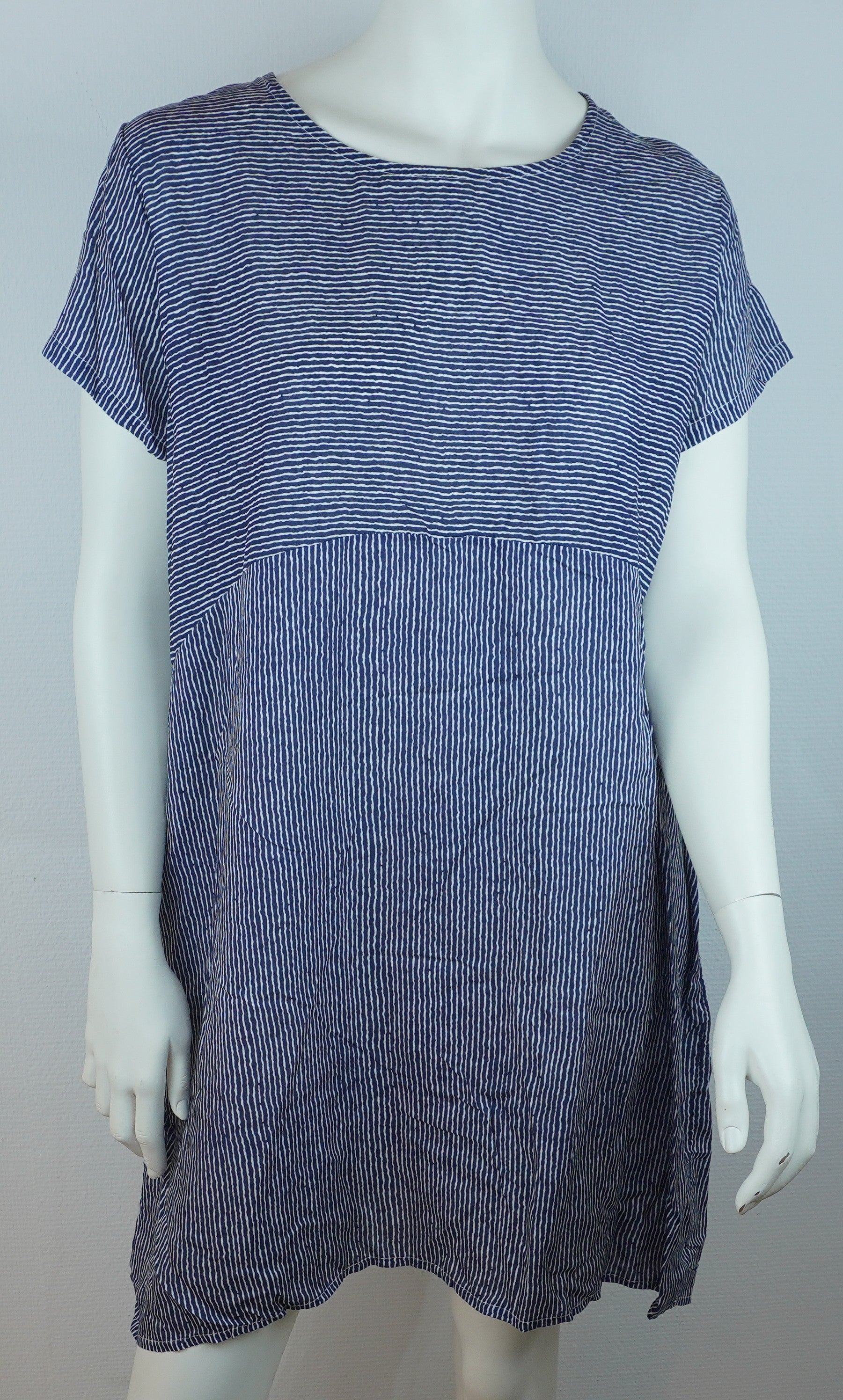 Sommerkleid Streifen Marine Vorderansicht