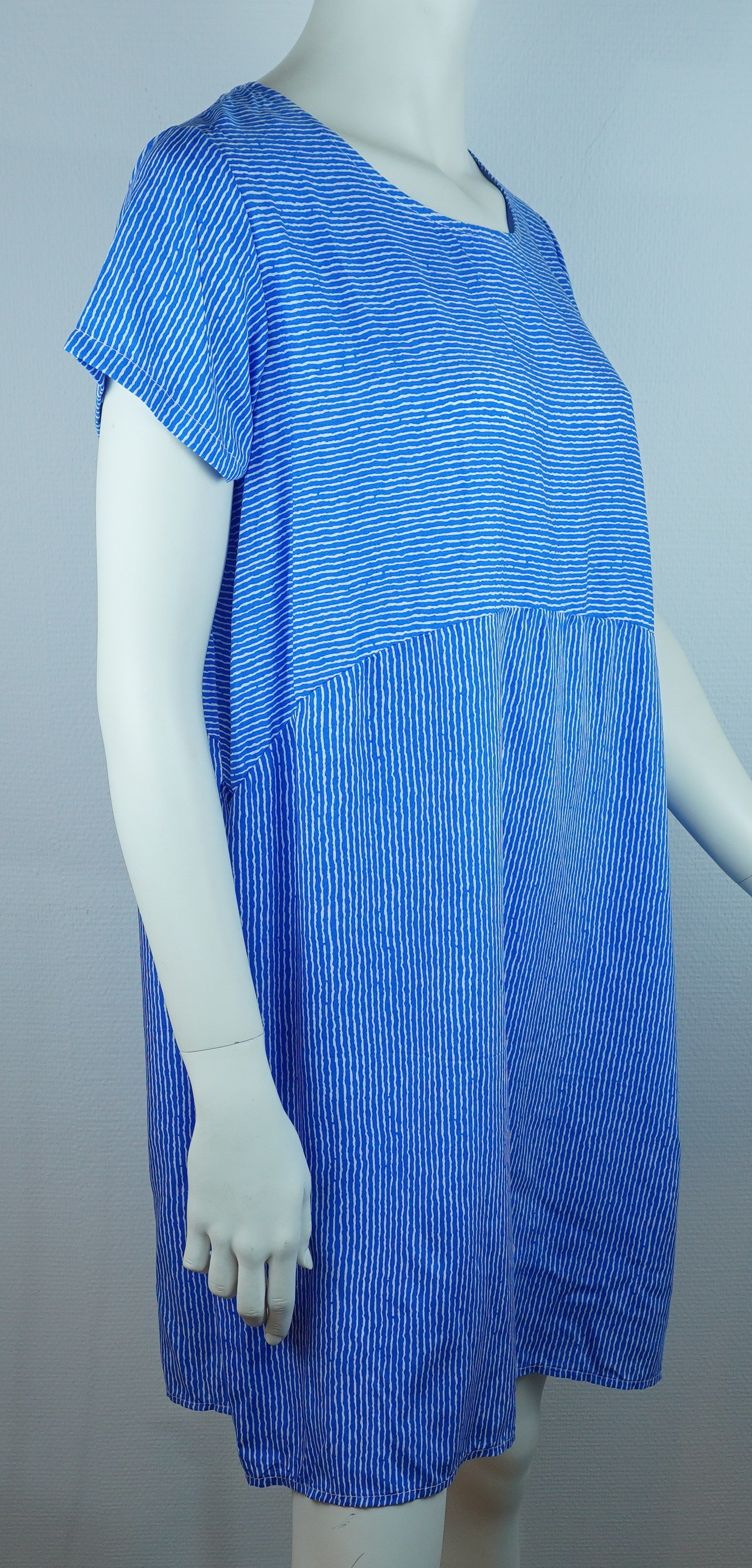 Sommerkleid Streifen Royal Seitenansicht