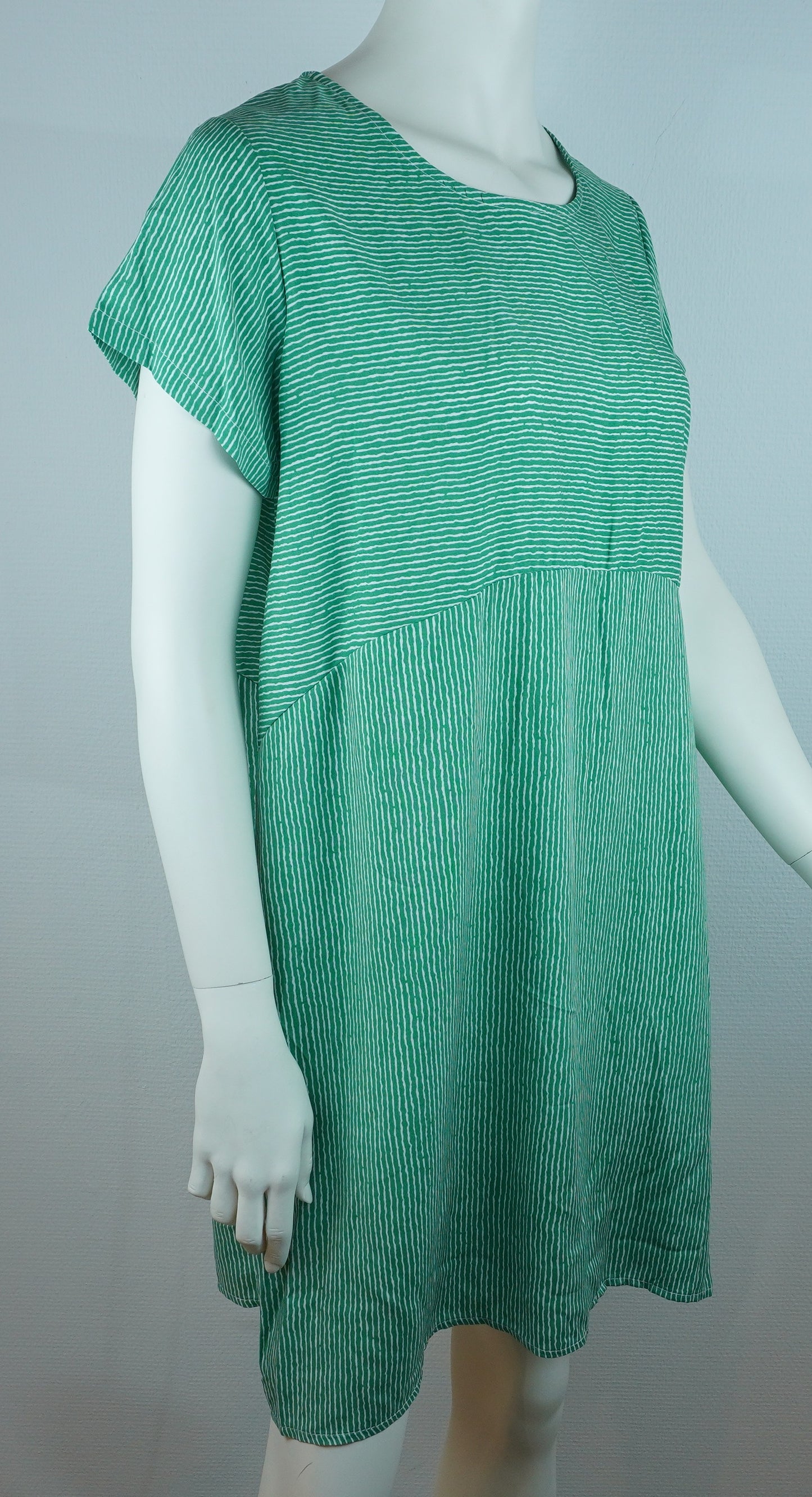 Sommerkleid Streifen Grün Seitenansicht