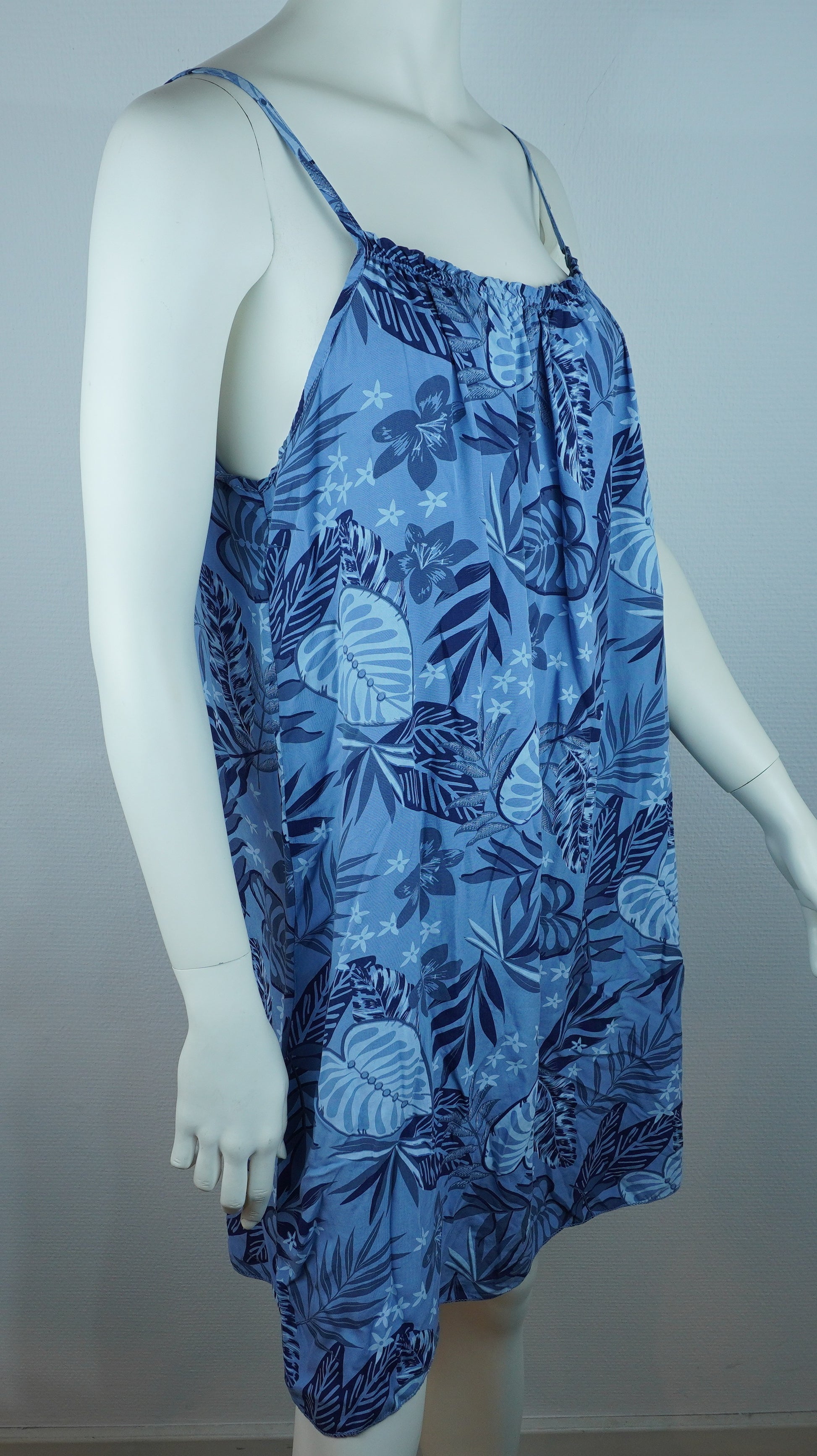 Sommerkleid Tropical Hellblau Seitenansicht