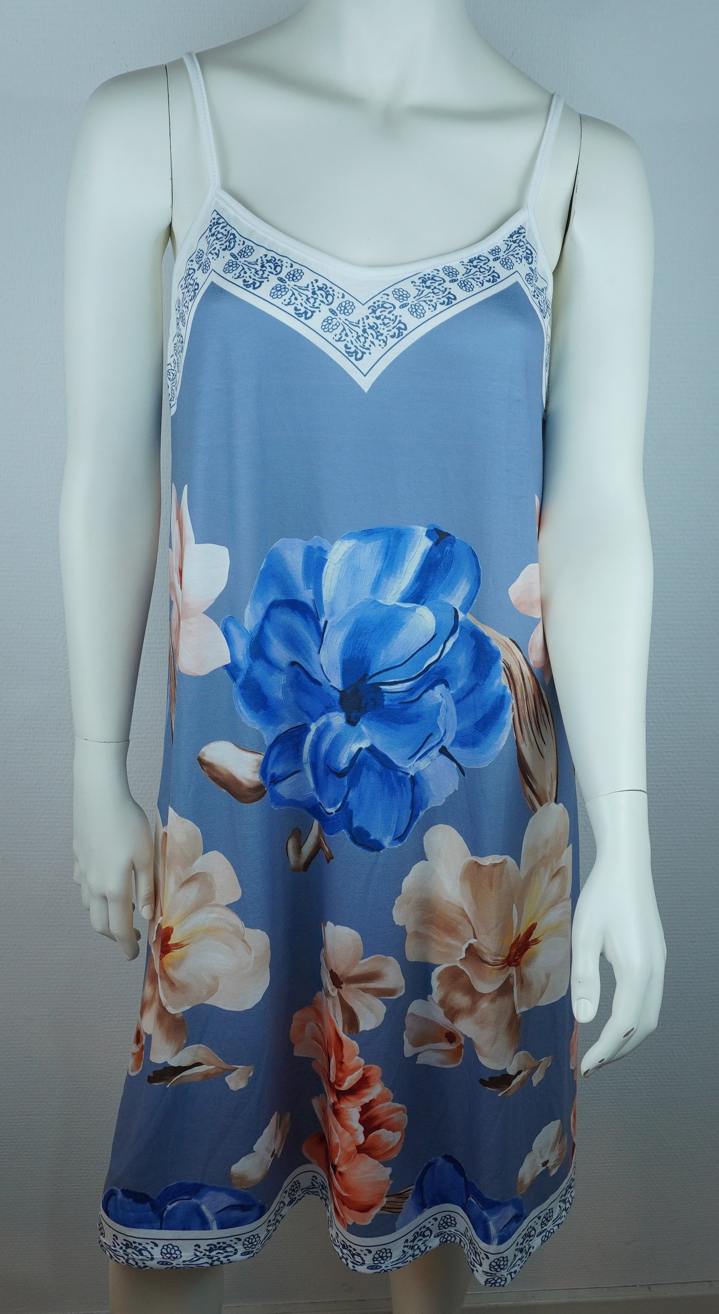 Sommerkleid Blumen Hellblau Magnolie Vorderansicht
