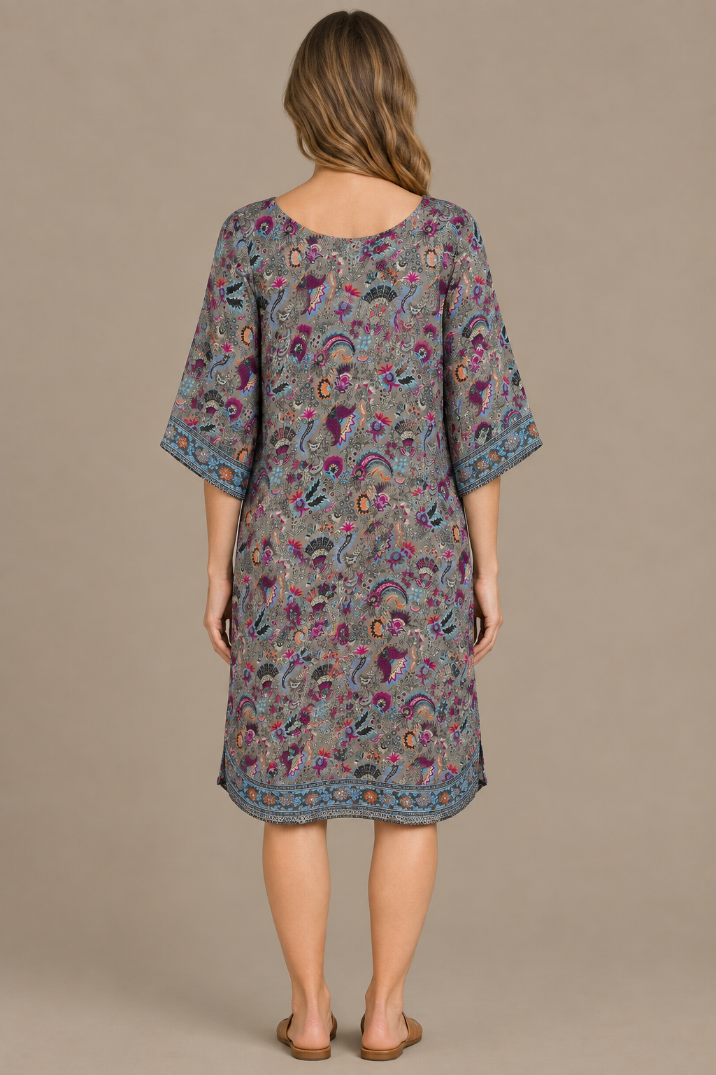 Boho Tunika Taupe mit Paisley-Muster – Rückansicht