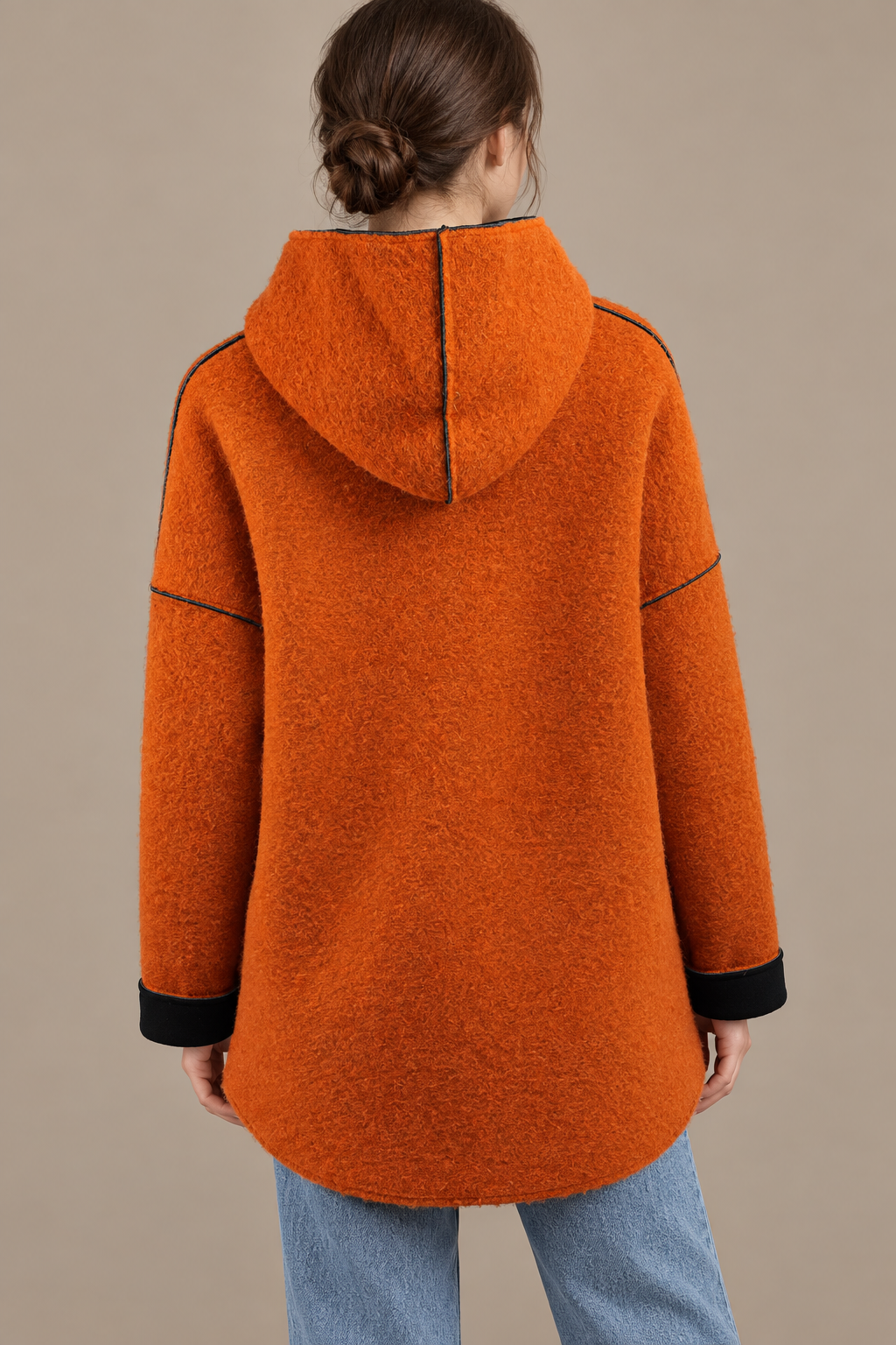 Kapuzenjacke Wollfilz Orange – Rückansicht