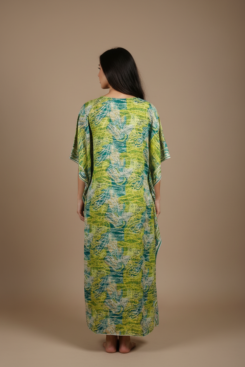 Boho Kaftan Grün Türkis Feder-Print – Rückseite Studio