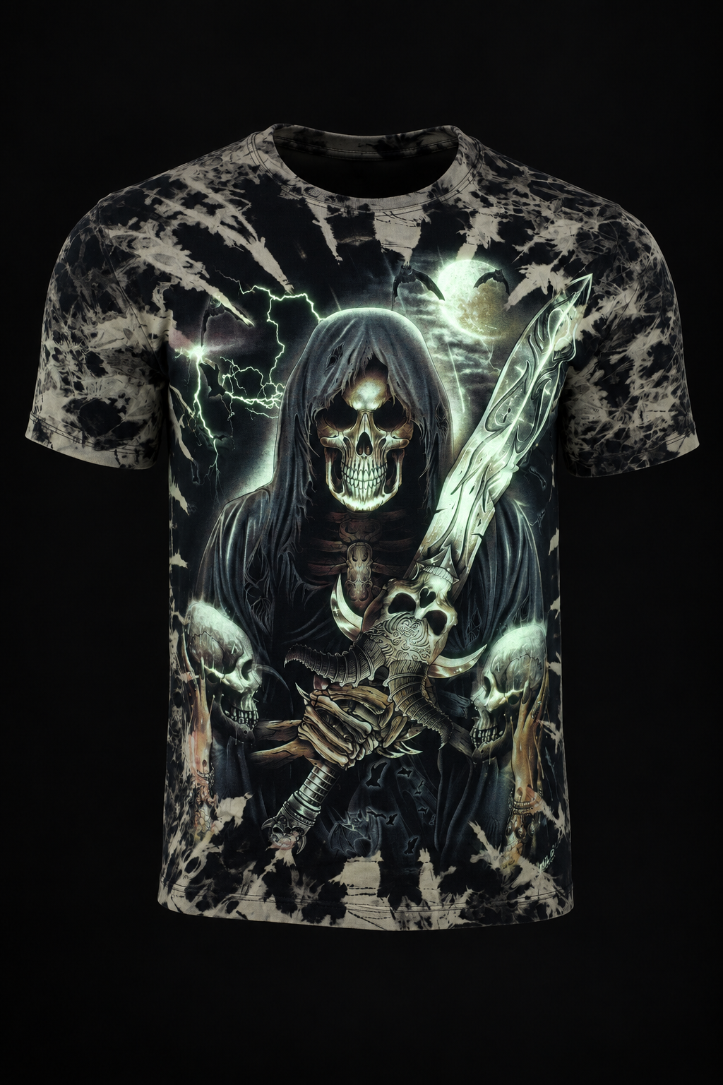 KI-Visualisierung des möglichen Glow-in-the-Dark-Effekts des Skull Warrior T-Shirts, tatsächliche Leuchtwirkung kann abweichen