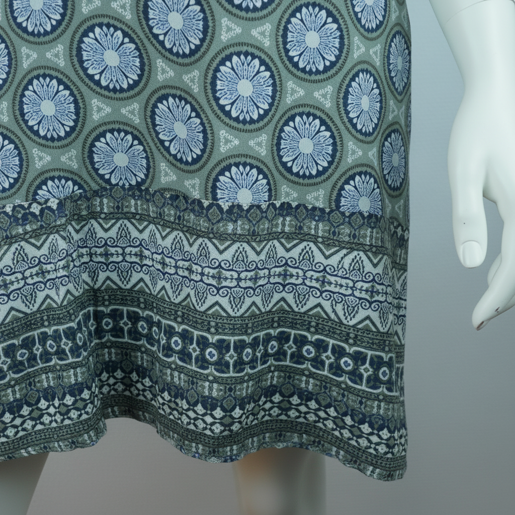 Sommerkleid Nala Grau – Detailshot