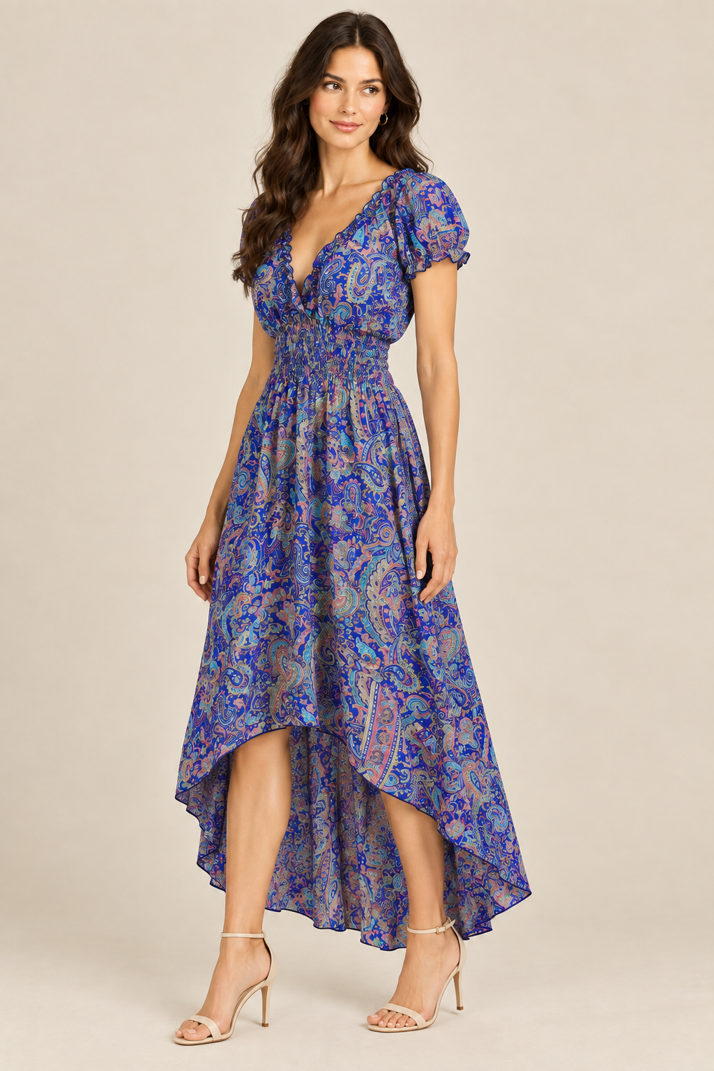 Boho Kleid Paisley-Mix – Seitenansicht des abgestuften Saums